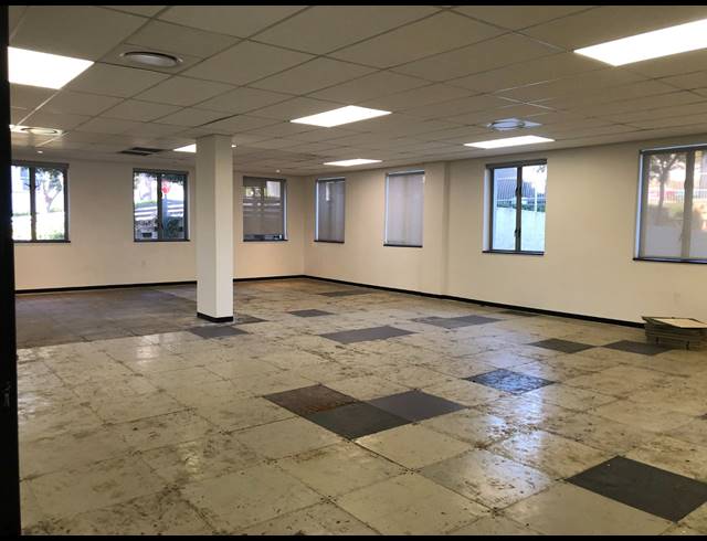 141M² OFFICE TO LET IN SANDHURST